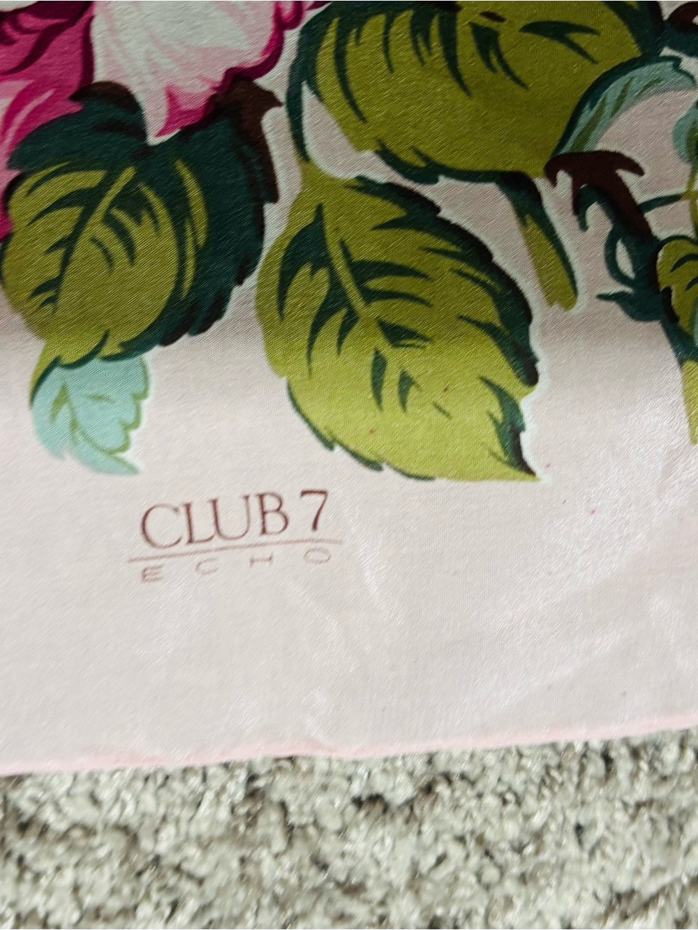 ❤️Vintage Club 7 Echo Kirei Scarf - Picture 7 of 7